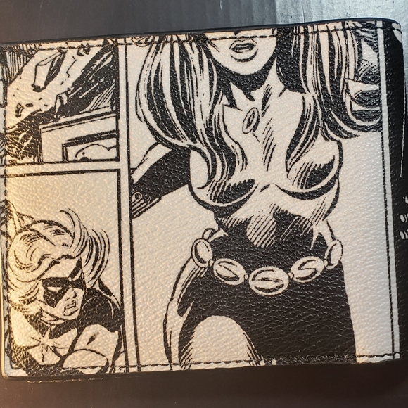 Coach x Marvel 3-in-1 Comic Book Spiderman Leather Wallet - Picture 2 of 6